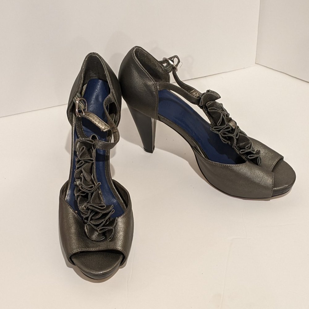 0232 | Peep Toe Pumps